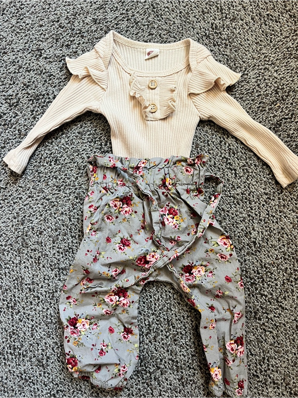 Cream Ruffle Ribbed Long-Sleeve Top & Floral Gray Pants Set - Kids